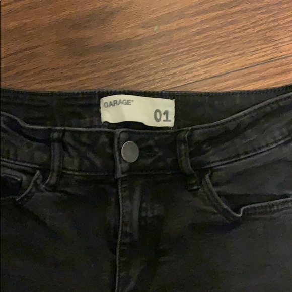 Black skinny jeans. - Picture 3 of 3